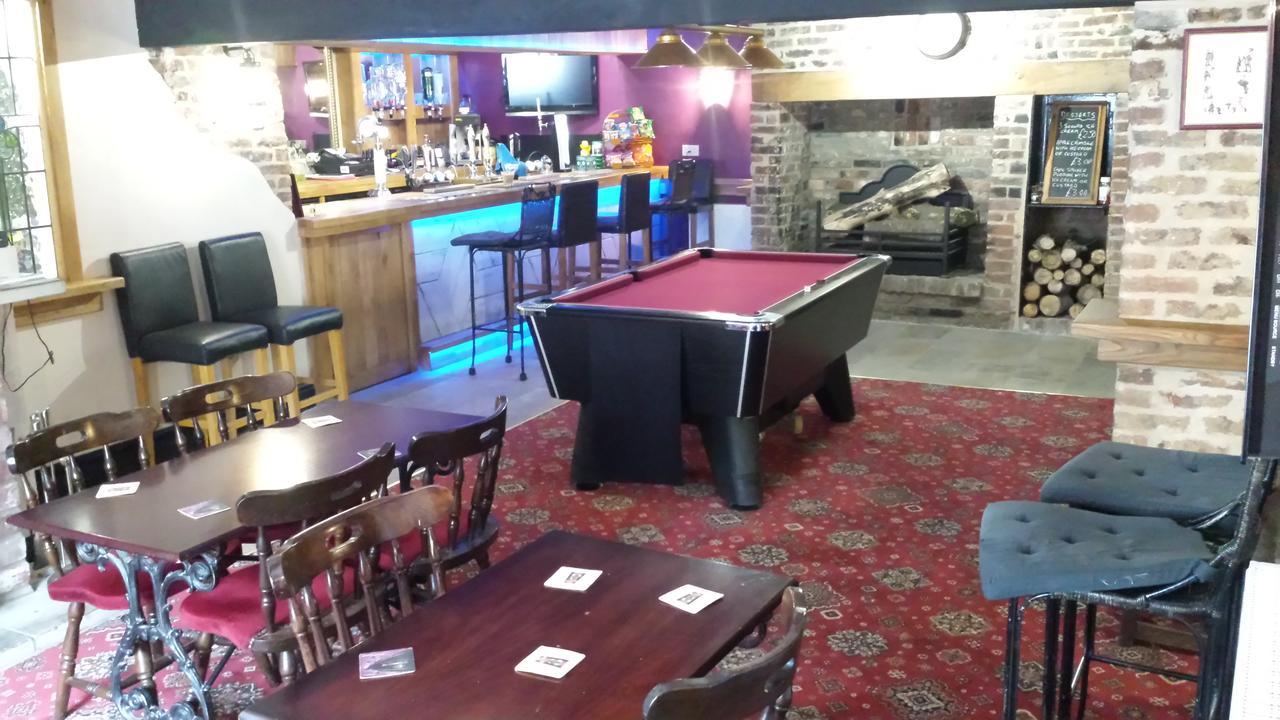 The Cabin Saracens Head チャペル・セント・レオナルズ エクステリア 写真