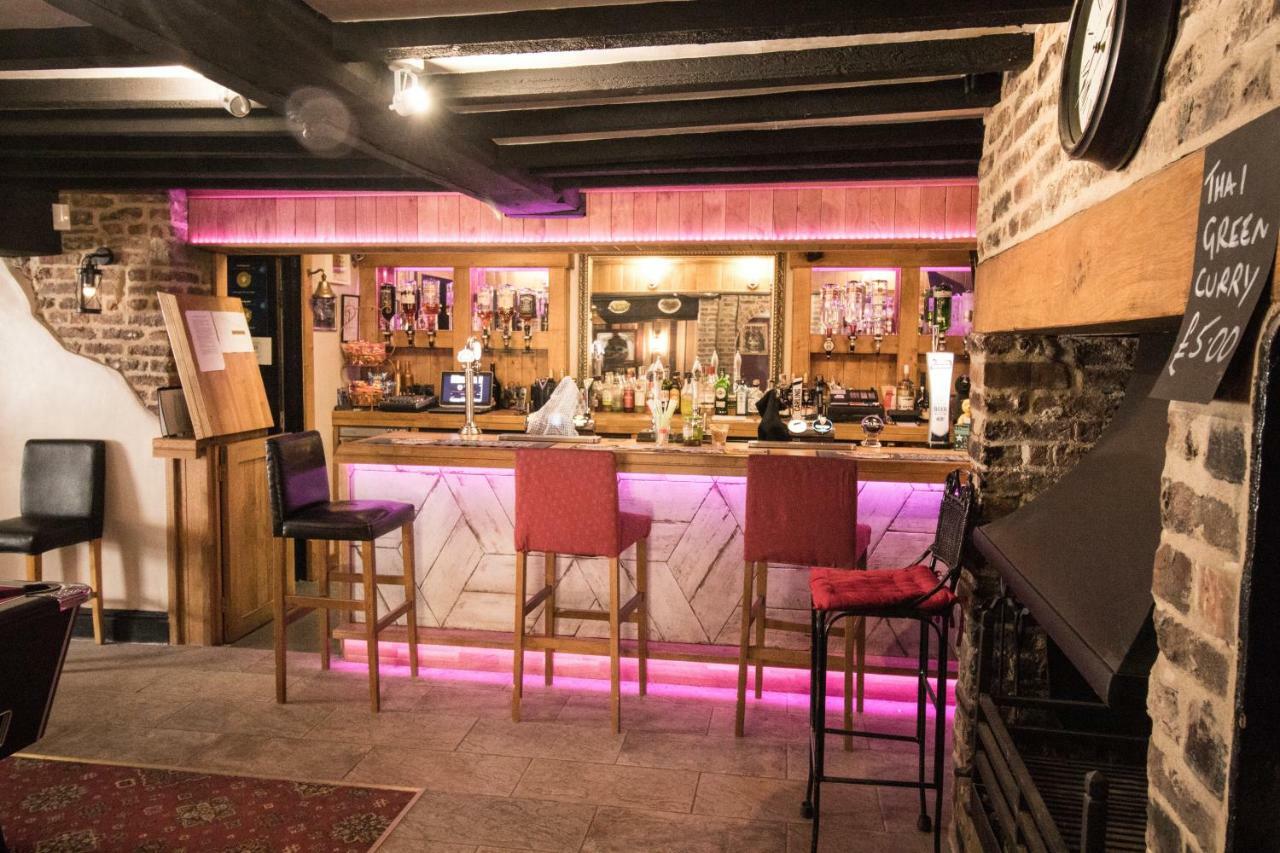 The Cabin Saracens Head チャペル・セント・レオナルズ エクステリア 写真